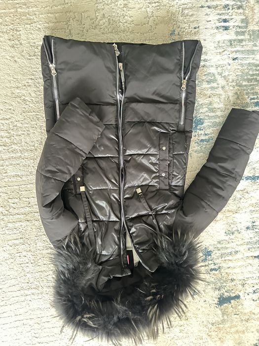 Продам зимние куртки