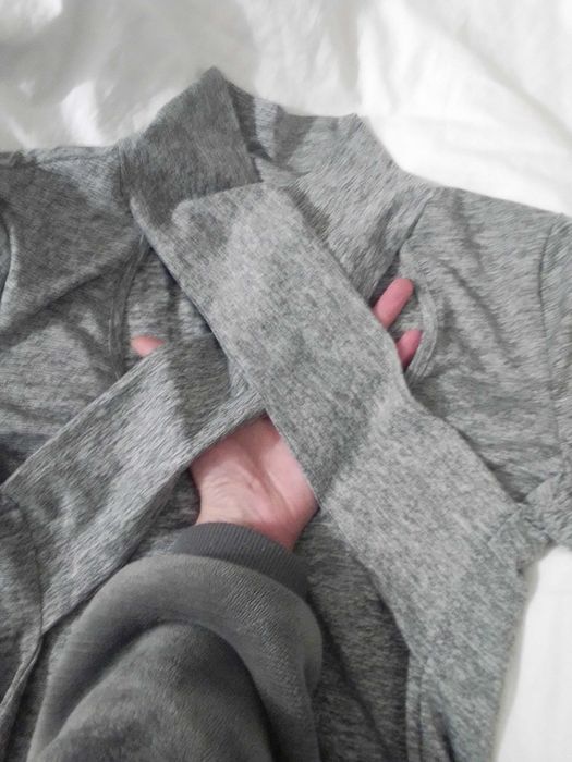 Интересни-маркова блуза, пола и луксозни чорапи с диамантено сърце