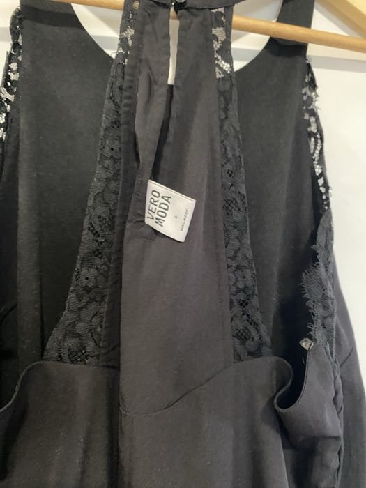 Дамска рокля……….