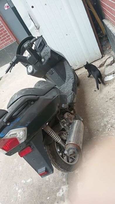 Продаю срочно скутер 140 кубов