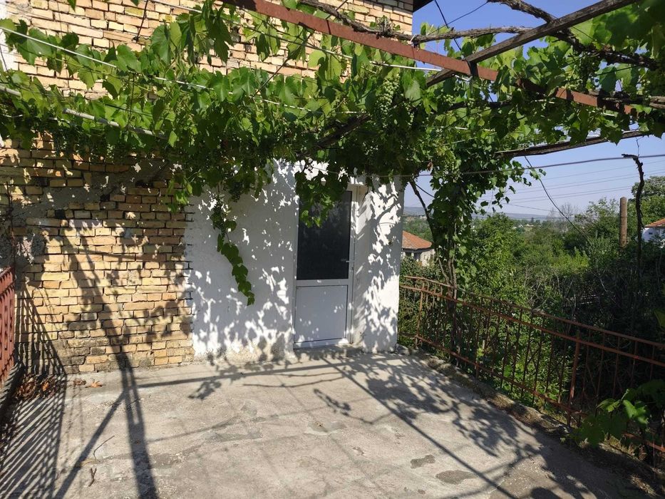 Продава се Къща в с. Разбойна, Област Търговище - 100 кв.м за 816 €/кв.м - Снимка #12