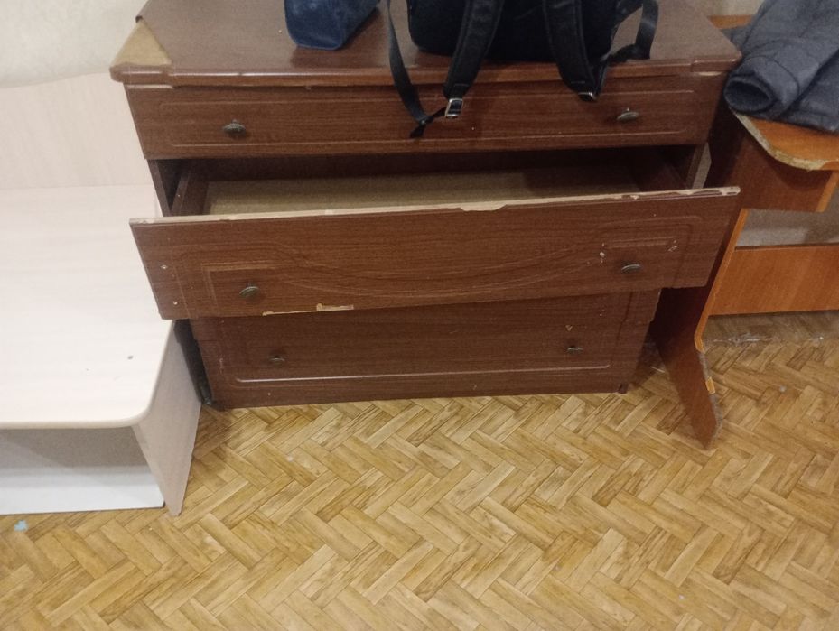 Отдам даром мебель все