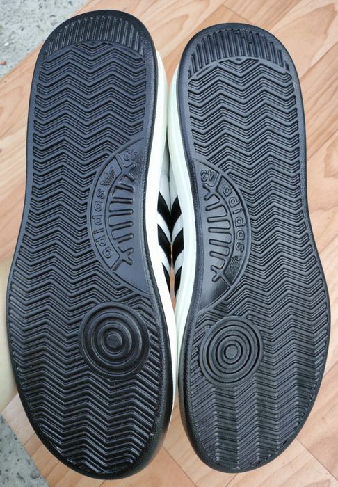 Кроссовки новые, 43 размер