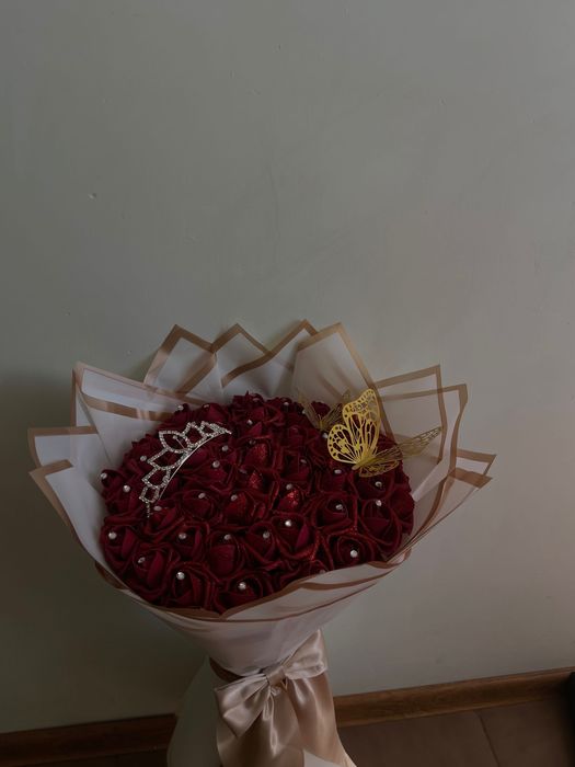 Букети от фоамени рози !!