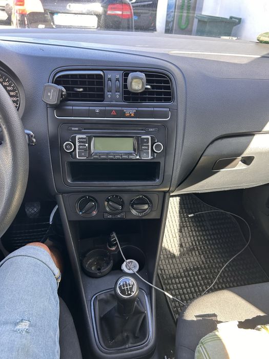 VOLKSWAGEN Polo 2011 — imagine 3