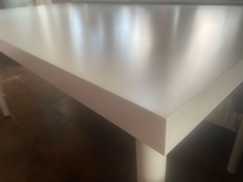 Masă IKEA albă 150x75 cm – 6 persoane – stare foarte bună - living / gradina / foisor / terasa