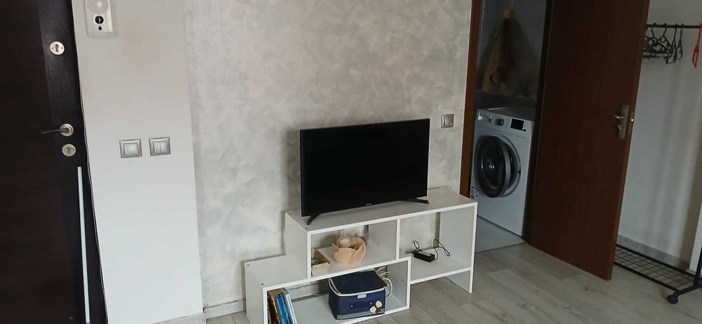 Inchiriez Apartament 2 camere zona Kamsas . Direct Proprietar