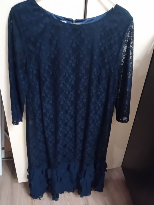 Рокля тъмно син цвят