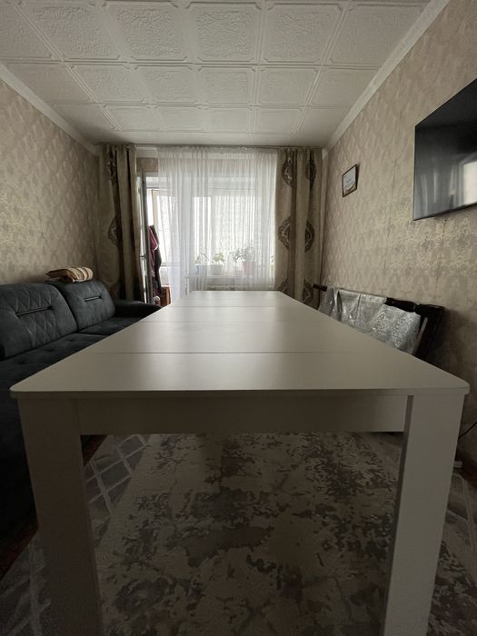 Универсальный стол на 12 человек