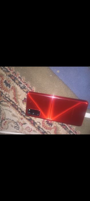 Samsung s20 срочно продам за 25k