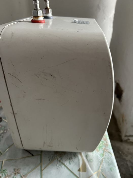 Продам Аристон 10 л