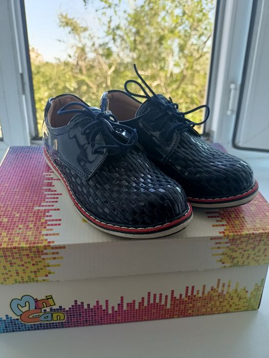 Продам туфли на мальчика