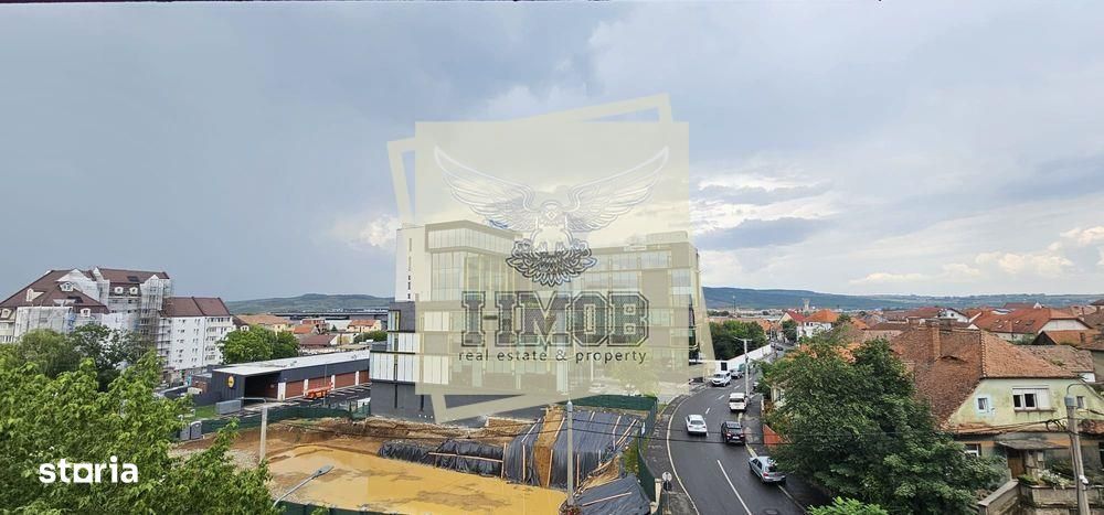 Apartament decomandat 3 camere Balcon zona Centrala — fotografia 1