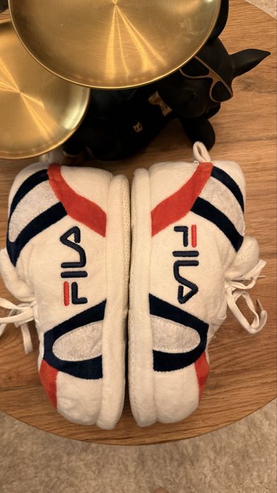Papuci pufosi / Papuci de casă model adidași Fila – Mărimea 36/37