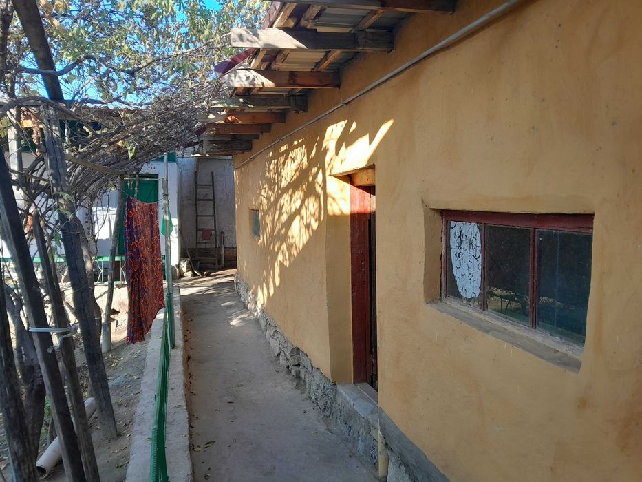 Уй сатилади барлих нарсеси бар