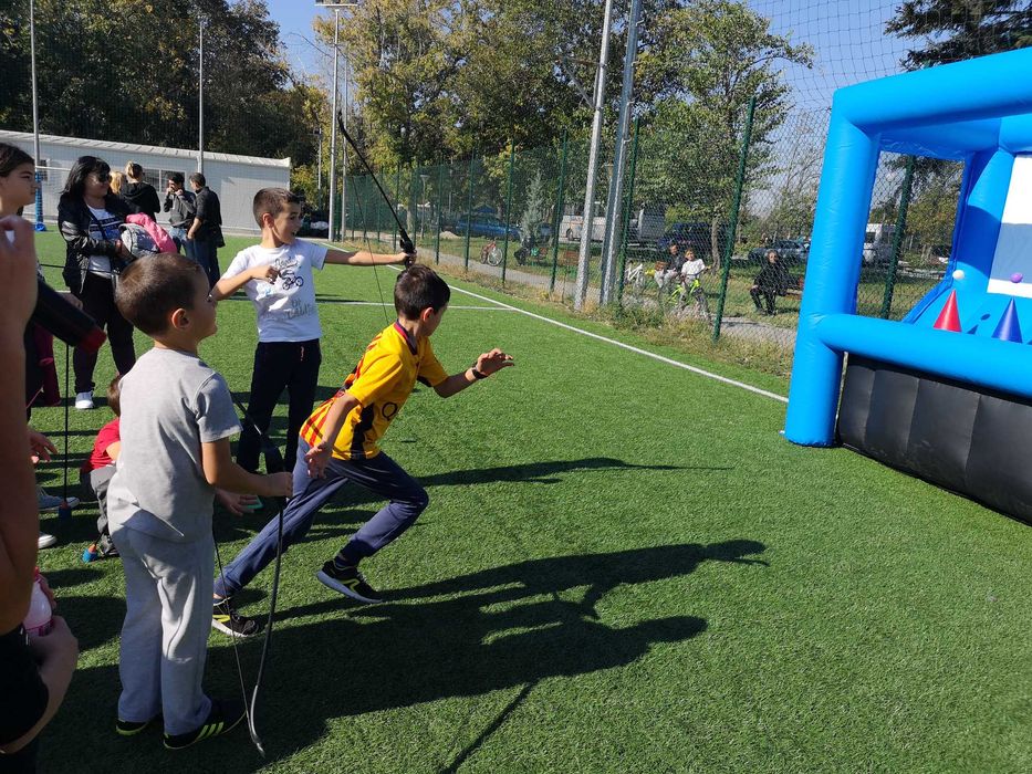 Под нсем Стрелба с лък - атракция въздушно стрелбище