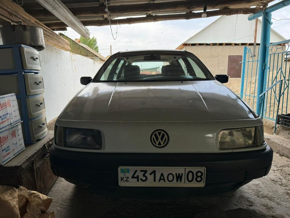 Машина пассат б3