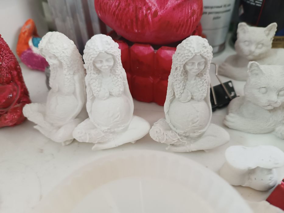 Продам гипсовые фигуры