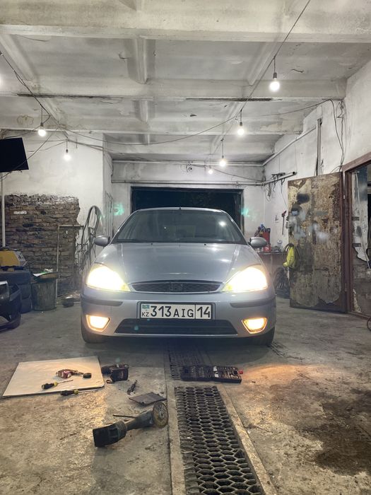 Форд фокус 2003год