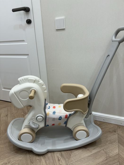 Лошадка-качалка, детская игрушка