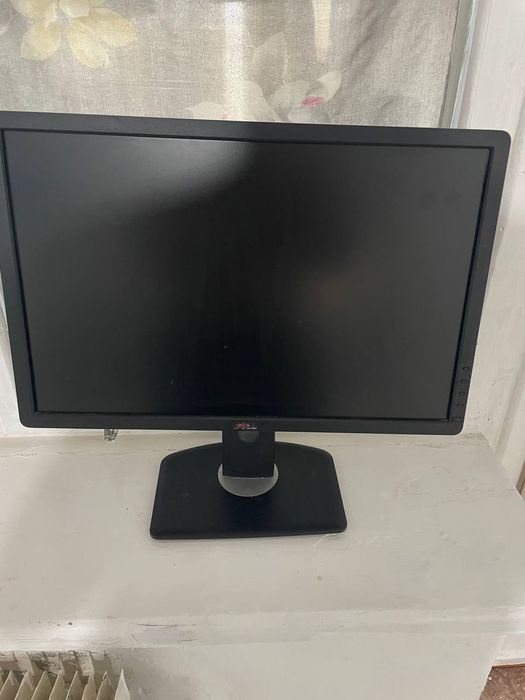 Монитор Dell 1680x1050
