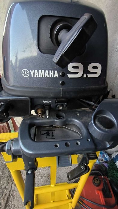 Двигател за лодка Ямаха 9, 9 четиритактов