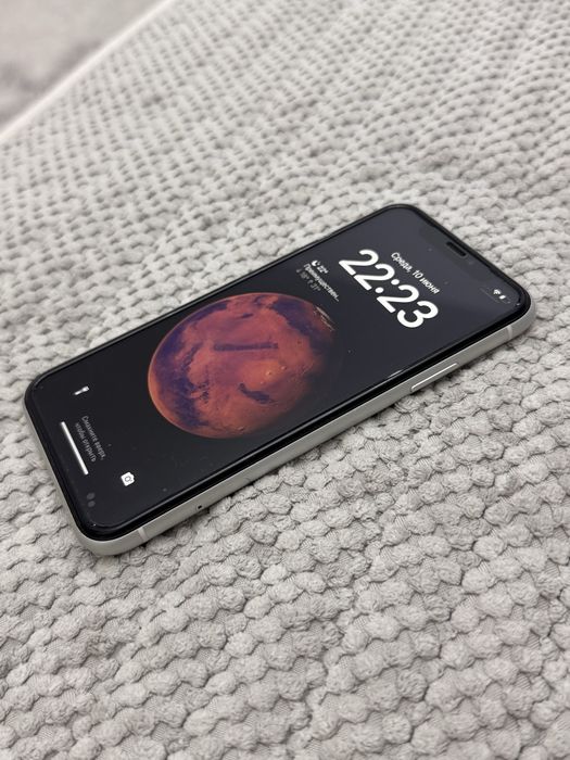 Продам iPhone Xr 64 гб в отличном состоянии