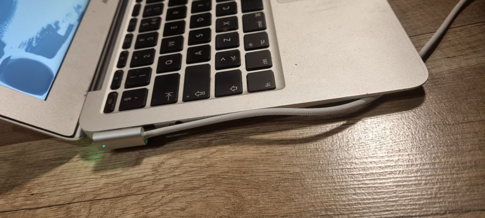 MacBook Air Модел A1370, EMC 2393
