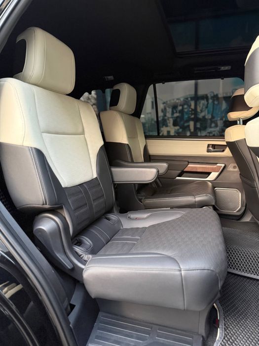 Toyota Sequoia Capstone