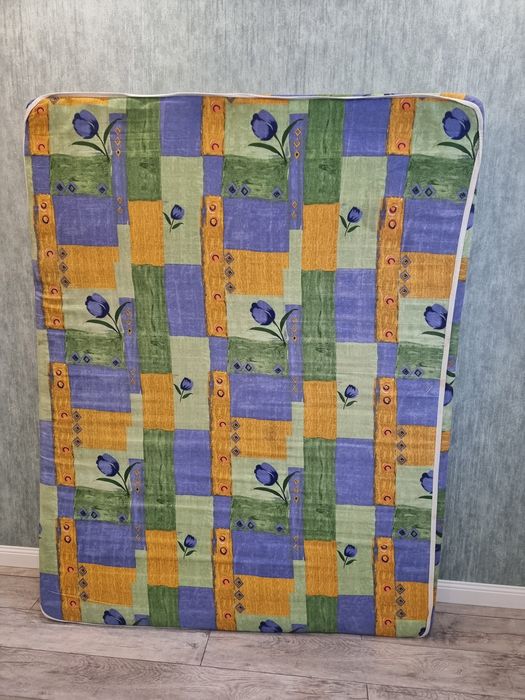 Продам спальную кровать