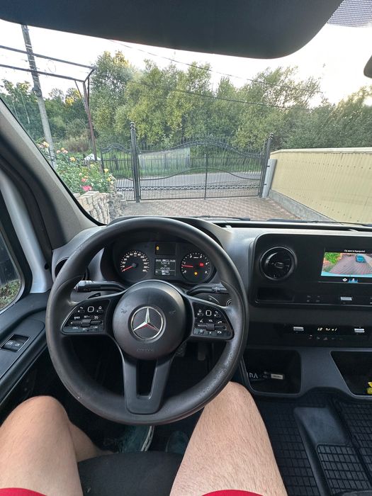 Mercedes-Benz Sprinter 907 319 v6 7g