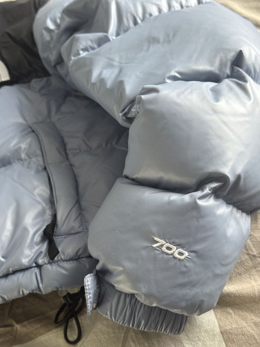 Geaca de iarna The North Face 700 scurta albastra