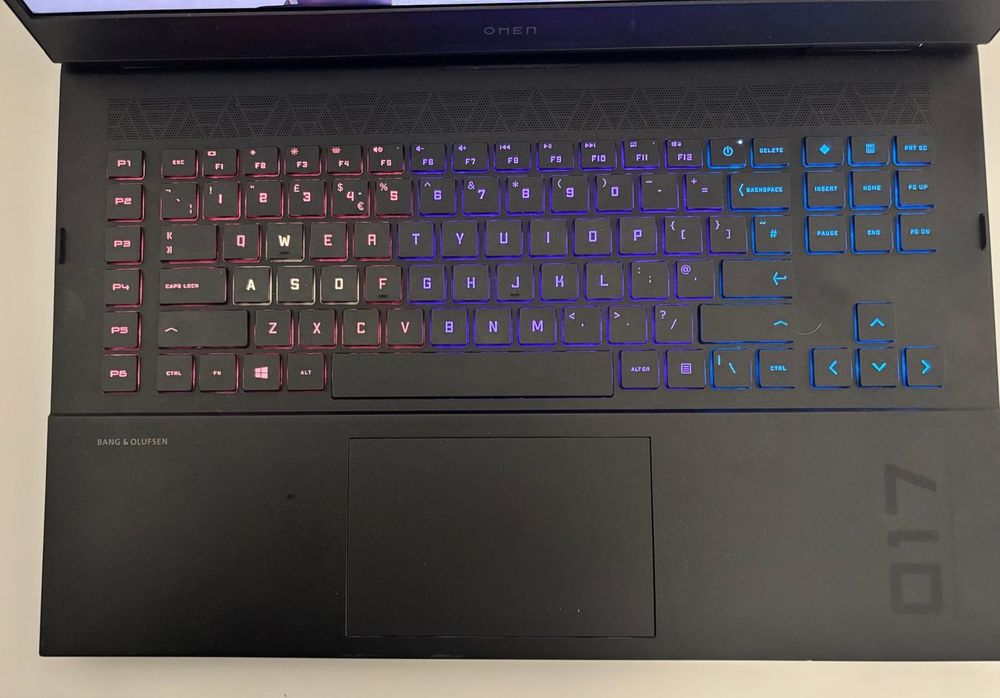 Laptop Gaming HP OMEN 17-ck1502na - i7-12700H, RTX 3060 6GB, 144Hz