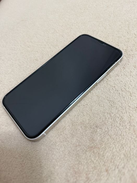 Айфон 12 б/ у в отличном состоянии