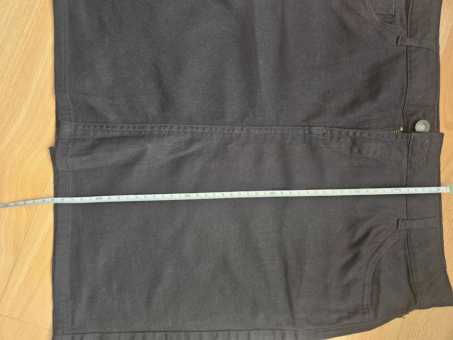 Fusta vara mini neagra