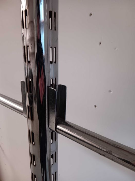 Запазено оборудване за магазин за дрехи