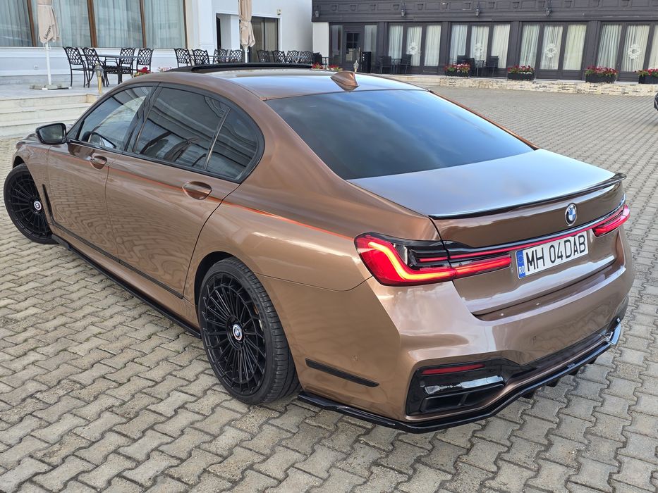 BMW 740d long g12  xDrive Facelift Individual Executive Lounge.40.000euro la schimb!