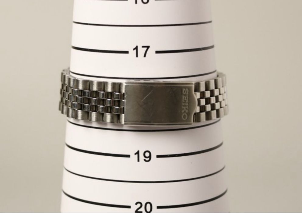 Seiko 5 Date just  - Automatic