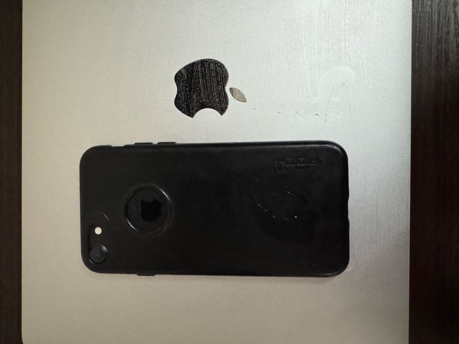 Продам Iphone7.