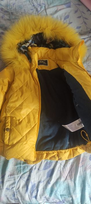 Продам пуховик на 3-5 летна девочку