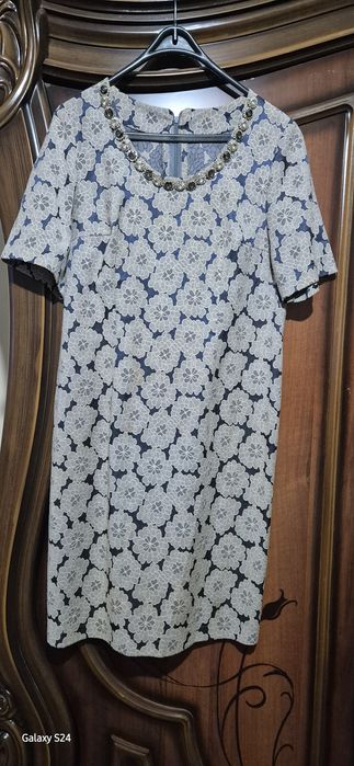 платье женское  50  и52 размера идеальная  состояние