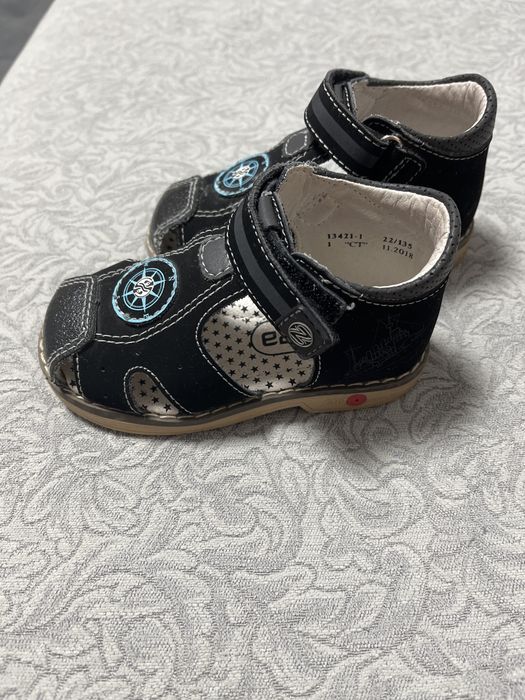 Детские сандали для мальчиков