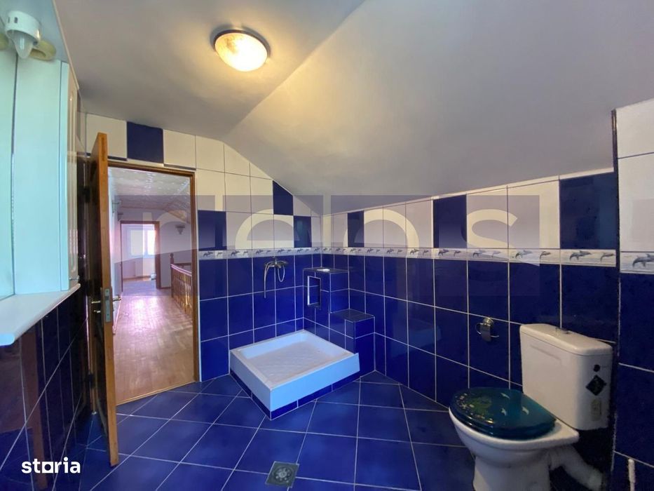 De Vanzare Vila P+1+Mansarda 7 Camere, 3 Bai, Garaj, Curte Salaj Parc