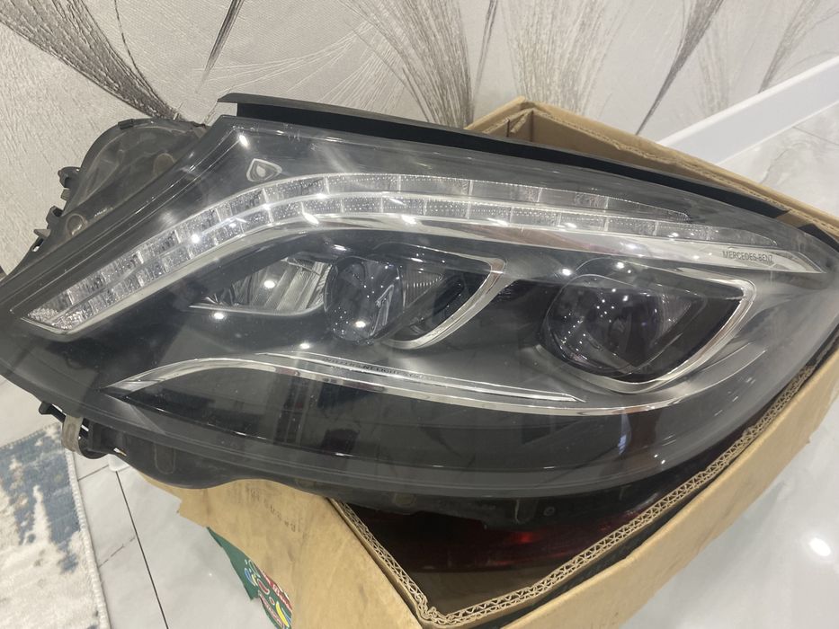 Продам фару на мерседес 222