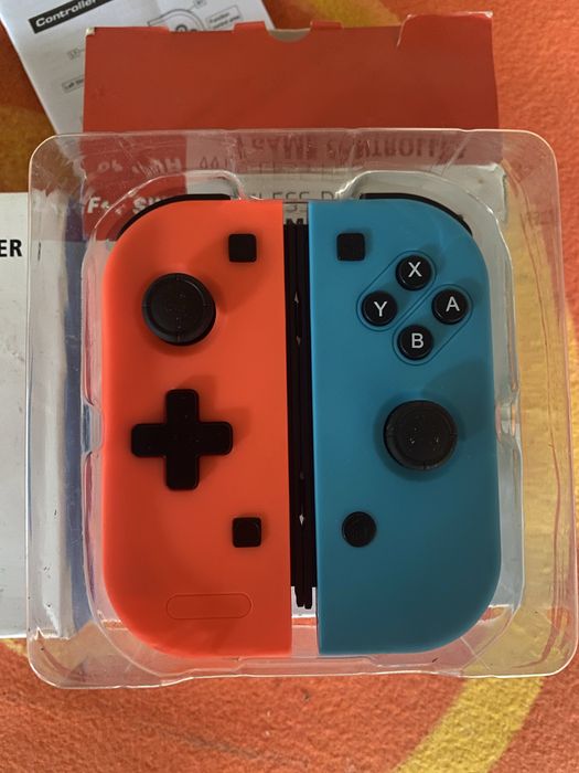 Комплект от два безжични контролера (ляв и десен)