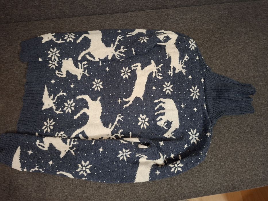 Топъл коледен вълнен  пуловер