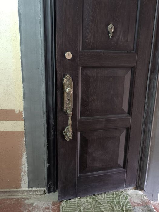 Янгиюль. Новый евро ремонт под ключ. 2 х ком. 1/2 кирпич . 58 м2. Огор