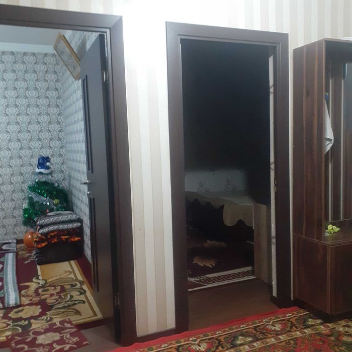 Uy sotiladi Zangiota Tuman 21-dom 4 qavat domning 3-etaji 3 xonali uy