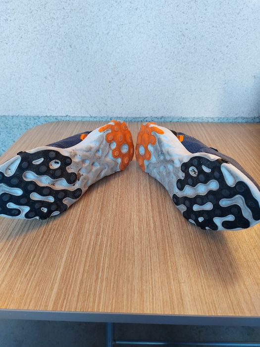 NIKE react номер 44