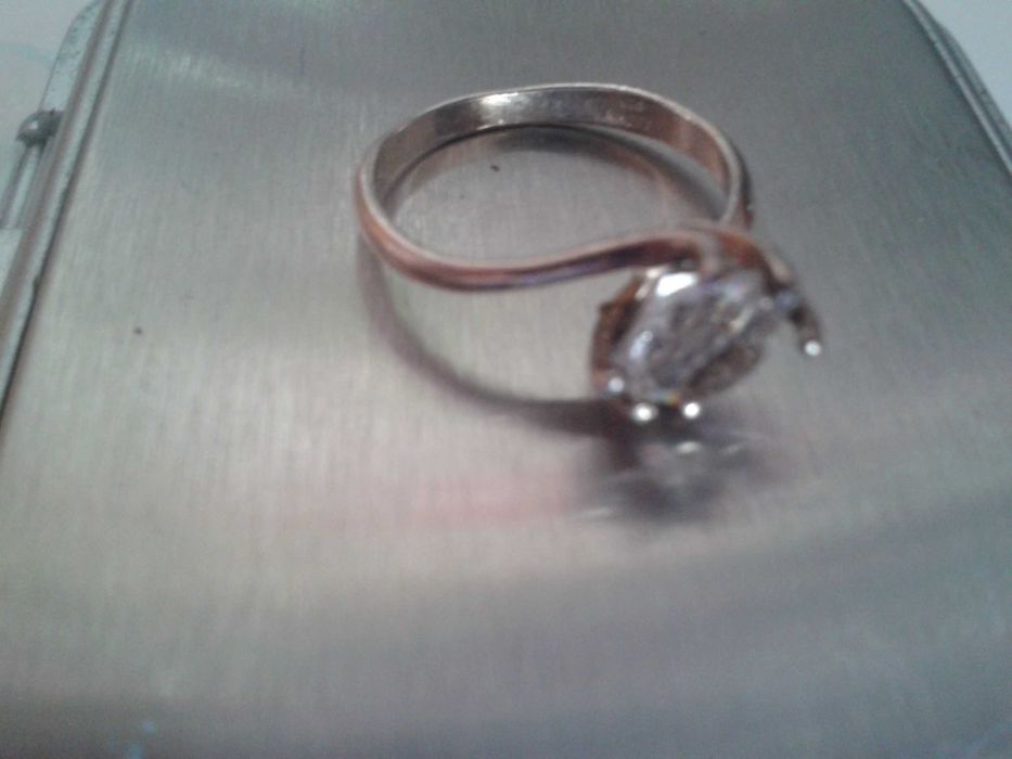 Inel de argint stil inel de logodnă cu piatră